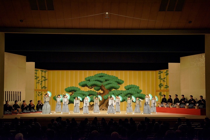 日本舞踊の舞台の様子2